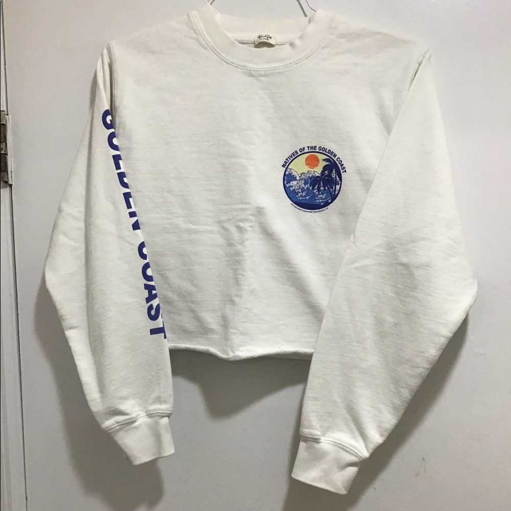 Cute Women’s crop top sweatshirt in size small